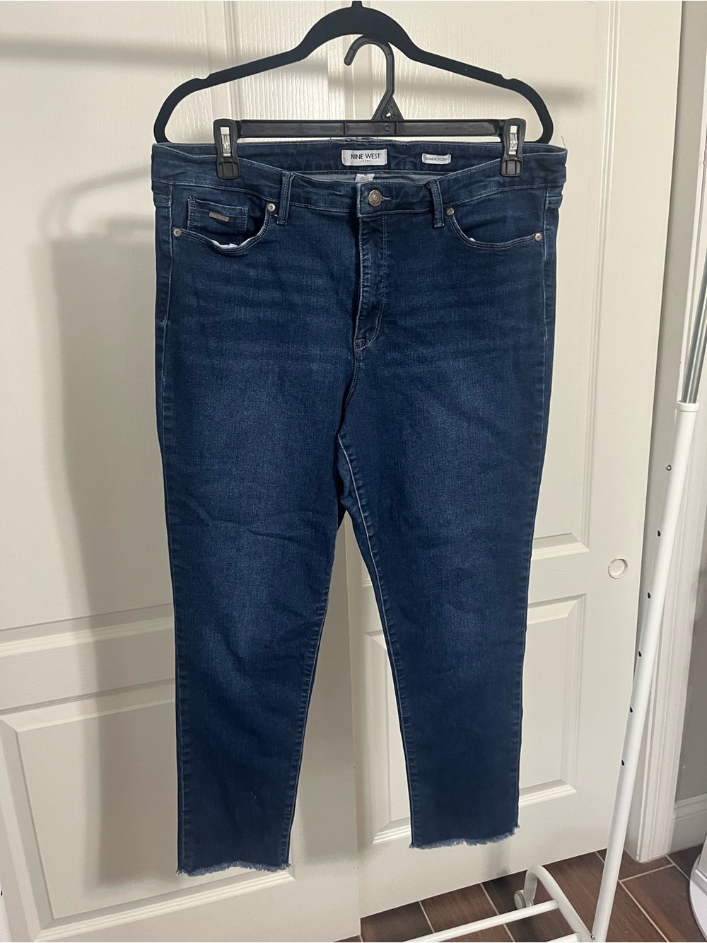 Nine West Indigo Ankle Crop Stretch Jeans